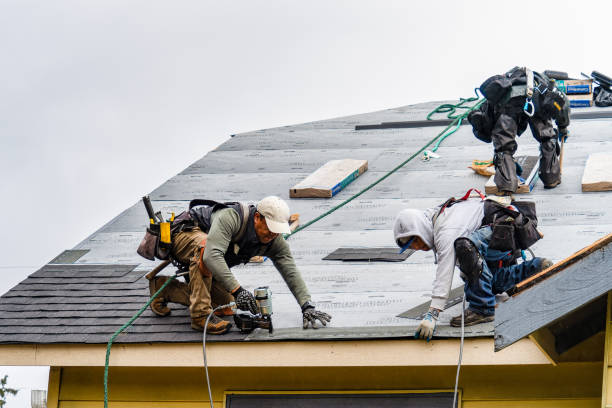 Professional Roofing technician working in Konawa, OK
